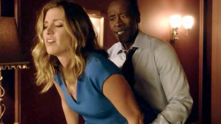 Dawn Olivieri : une scène de sexe par derrière dans « A House of Lies »