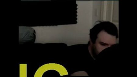 DarksydePhil (Philip Paul Burnell) se branle sa petite bite