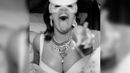 Cardi B : la boucle de la langue #2