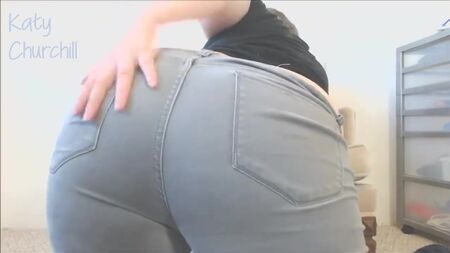 Des pets de jean bien juteux
