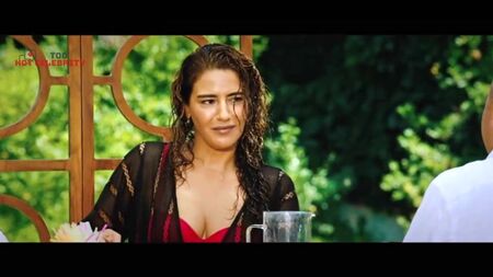 Ezgi Esma Krklu - « Qu'il ne l'apprenne pas, le capitaine » 2019