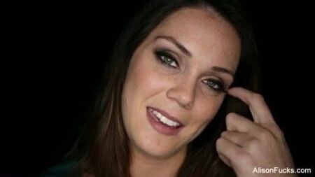 Alison Tyler nue