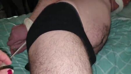 Homme ligoté