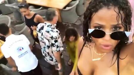 Christina Milian est incroyablement sexy en vacances