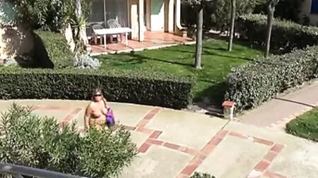 Profitez du soleil dans un centre de vacances naturiste