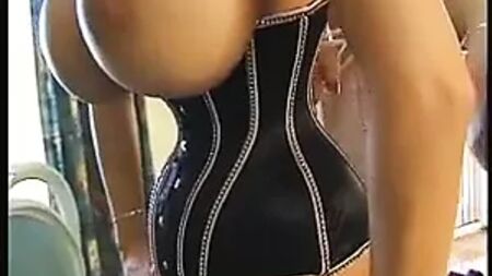 Corsets et piercings pour Françoise, 2e partie