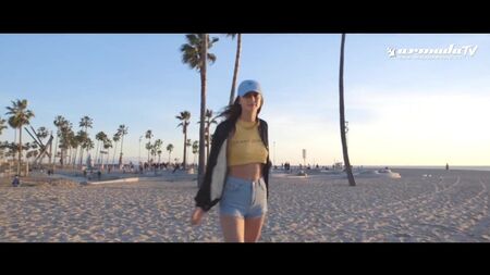 Loud Luxury feat. Brando - Body (Vidéo officielle avec les paroles)