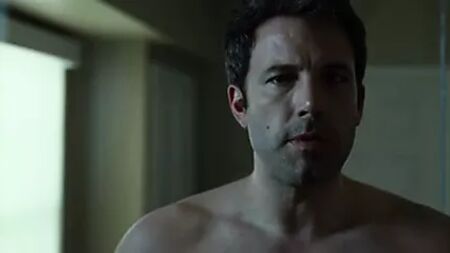Ben Affleck se met à nu dans Gone Girl (Nu intégral)