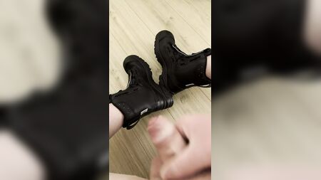 Je me branle sur mes nouvelles HAIX Airpower XR1