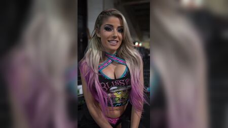 WWE - Le décolleté plongeant d'Alexa Bliss 02