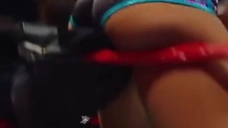 WWE - Alexa Bliss a un derrière et une poitrine incroyables