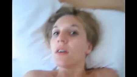 Une escorte se fait prendre par derrière