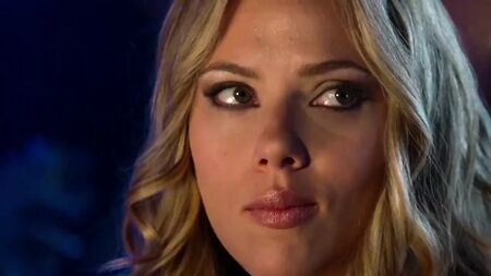 Vidéo de Scarlett Johansson en train de s'embrasser torridement