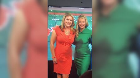 WOODTV : Emily Linnert et Teresa Weakley reçoivent une éjaculation