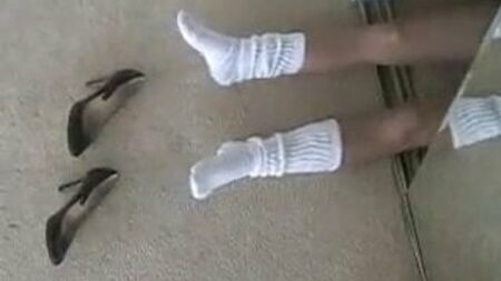 Chaussettes bouffantes et talons hauts Vore