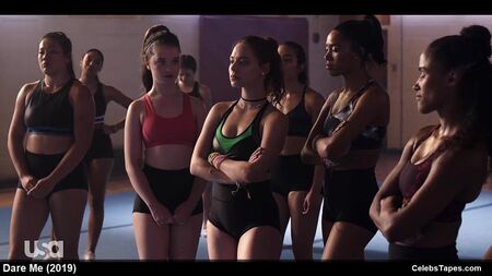 Herizen Guardiola, Marlo Kelly et Willa Fitzgerald dans une scène de sexe nue