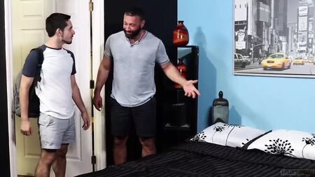 Mes oncles sexy - Alex Tikas et Aiden Joseph