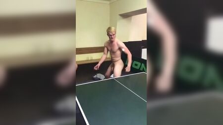 Ping-pong avec un pénis