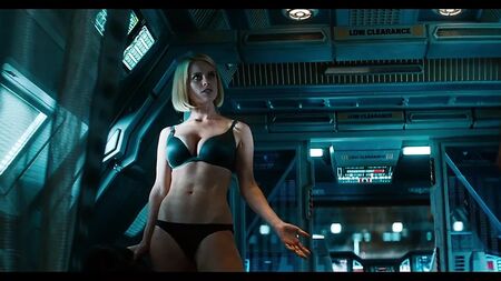 Alice Eve - « Star Trek : Au-delà de l'obscurité »