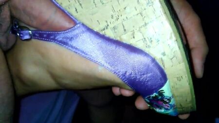 Escarpins à talons compensés violets