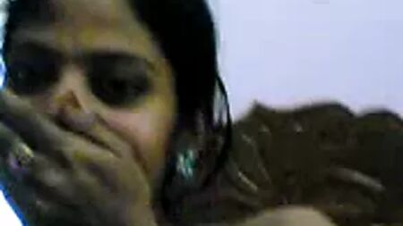 Une jeune fille malayalam sexy montre son corps nu à son petit ami