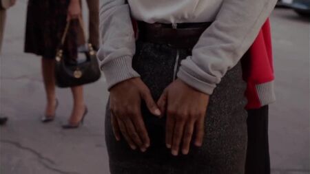 Meagan Good, la belle brune, se fait peloter les fesses dans EXTRA, le 24 avril 2019