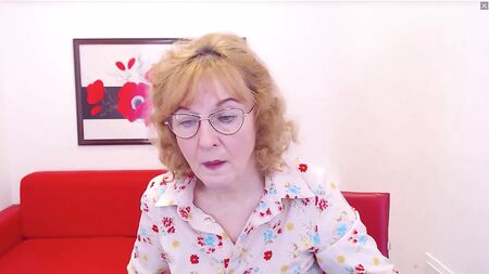 Spectacle par webcam avec une mamie anglaise