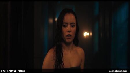 Freya Tingley : scènes sexy et en lingerie