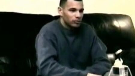 Un sosie de Mike Tyson se fait branler par un gay