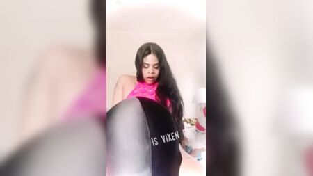 Ts Vixen Rain se fait faire une pipe