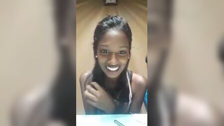 Fille sexy prenant des selfies 40.MP4