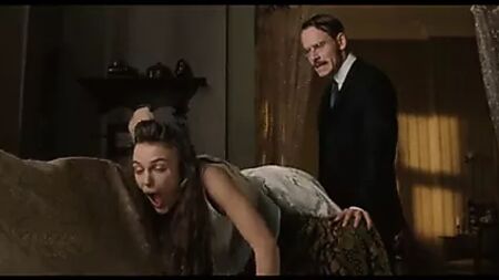 Keira Knightley se fait fesser et baiser