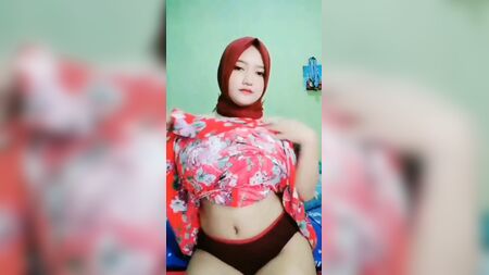 Tante Amel en direct, entièrement nue