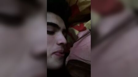 Ecem et deux jeunes amoureux