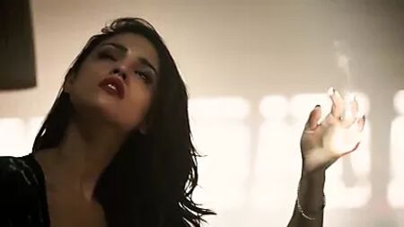Eiza Gonzalez - Du crépuscule à l'aube, saison 2, épisode 1