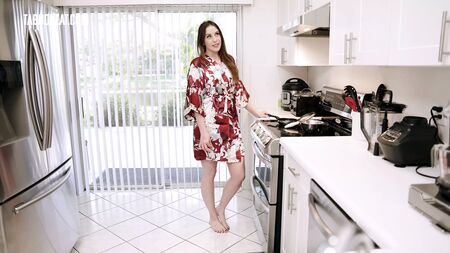 Ma belle-mère m'explique ce que signifie « libre accès » - TabooHeat