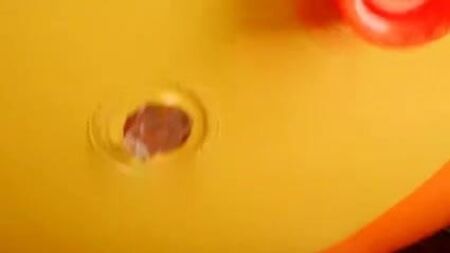 Le ballon de plage avec arroseur Little Tikes, c'est trop génial