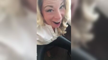 Une pipe surprise de la part de la belle-mère d'un ami