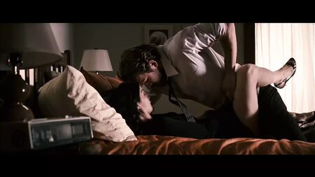 Carrie-Anne Moss - Lucioles dans le jardin