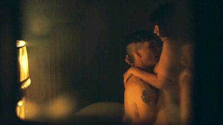 La scène de sexe nue de Charlie Murphy dans « Peaky Blinders » : un véritable scandale
