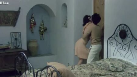 Edwige Fenech - L'enseignante