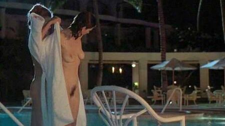 Scène de nudité avec Stephanie Niznik et Dana Delany - ScandalPlanetCom