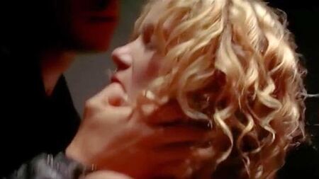 La scène de sexe de Christina Applegate sur ScandalPlanet.Com
