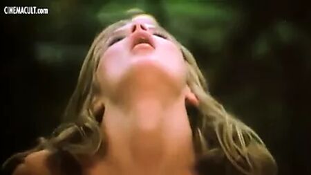 Kristine DeBell et Juliet Graham - Alice au pays des merveilles XXX