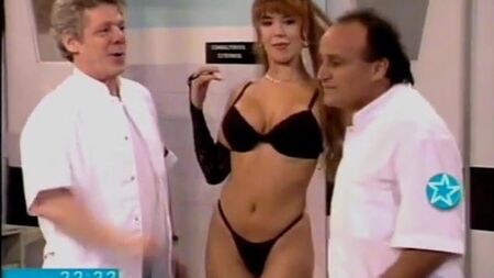Modèle Alejandra Mora Rompeportones - Petardos - A 09