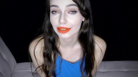 Nous regardons attentivement: que peut cette belle bouche!