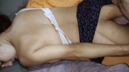 La copine de mon pote veut essayer la sodomie avec ma grosse bite pour que ça ne lui fasse pas mal avec son copain