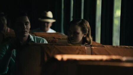Odessa Young - « Shirley »