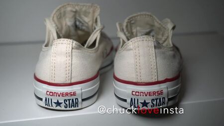 Les chaussures de ma sœur : Converse blanches (portées !)