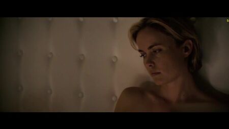 Radha Mitchell nue dans *Feast of Love* – ScandalPlanet.Com